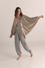 Cargar imagen en el visor de la galería, COSMOS COVER UP